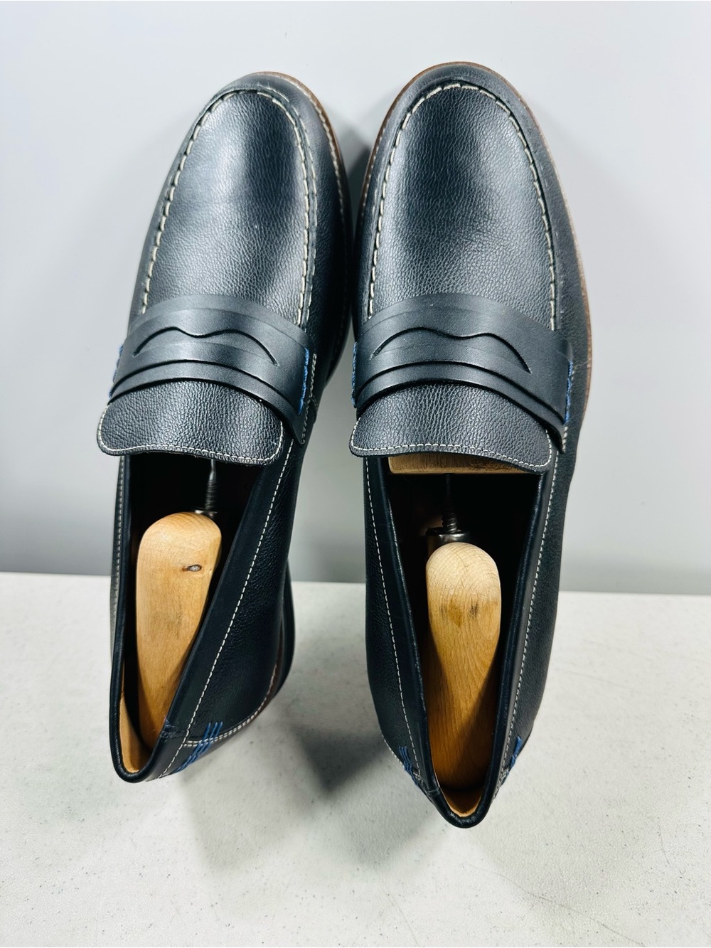 Men's Black Leather Penny Loafers - Classic Slip-On Dress Shoes - Picture 4 of 6